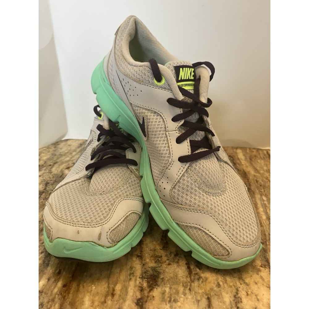 Nike Women's Flex Experience Run Size  7.5 Dark Purple Swoosh / Turquoise